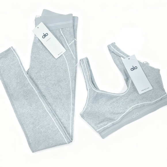 ALO Yoga Tops - ALO Yoga Light Gray Seamless Crop Sports Bra